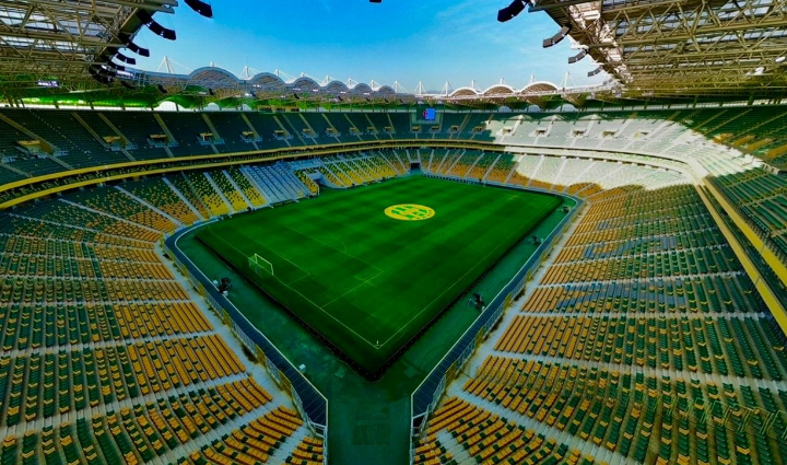 مباراة شبيبة القبائل وأولمبيك أقبو بملعب حسين آيت أحمد تيزي وزو