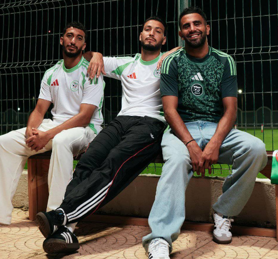 أديداس تكشف عن قميص المنتخب الجزائري الجديد لموسم 2024-2025 3 القميص الجديد للمنتخب الوطني الجزائري 2025-2025