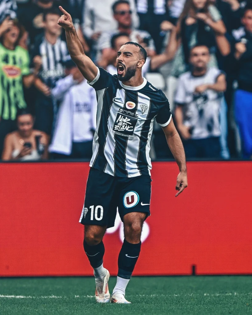 فرصة ذهبية لـ حيماد عبدلي في المنتخب الوطني الجزائري 3 Himad Abdelli est convoqué avec l'équipe nationale d'Algérie