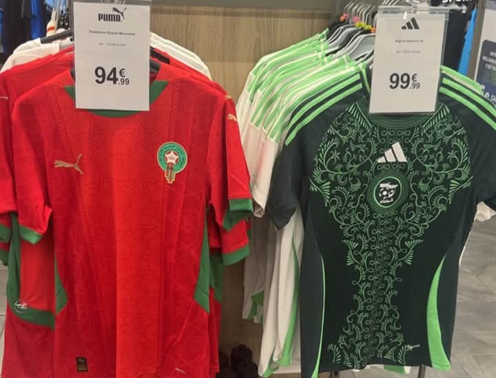 قميص منتخب الجزائر 2025 إبتداءً من 99 يورو 3 قميص منتخب الجزائر 2025
