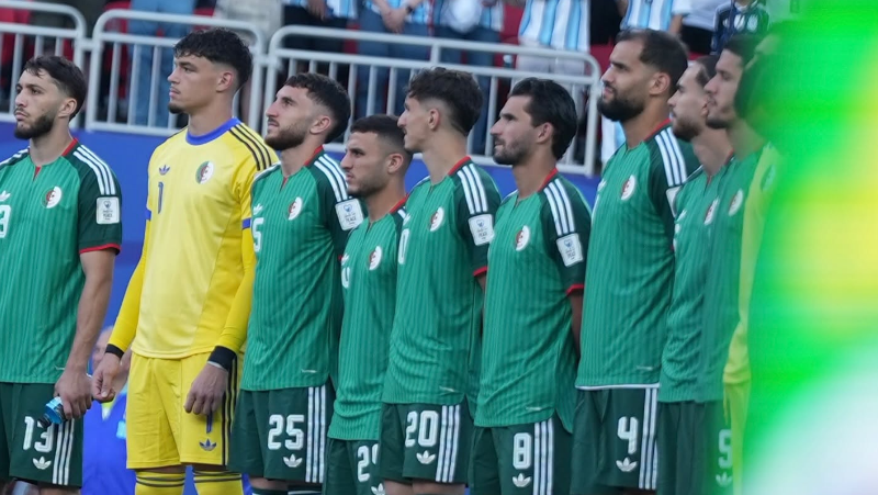 التشكيلة الرسمية للمنتخب الجزائري لمواجهة النمسا الحاسمة!