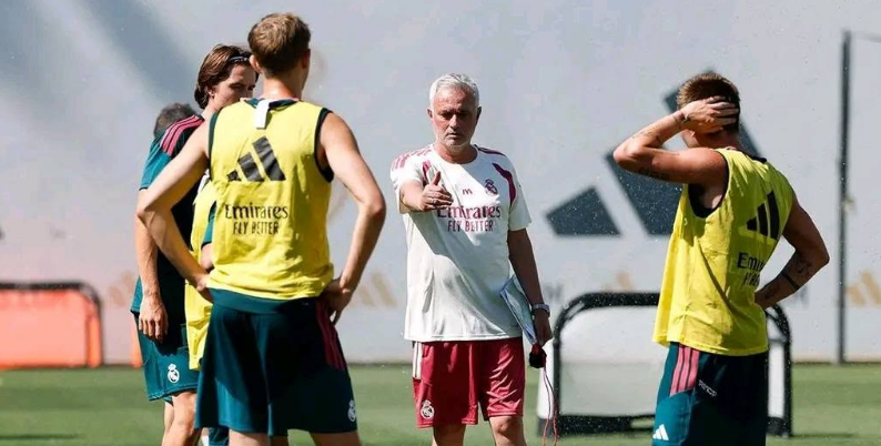 ريال مدريد يستهل ودياته بفوز معنوي على ألكوركون
