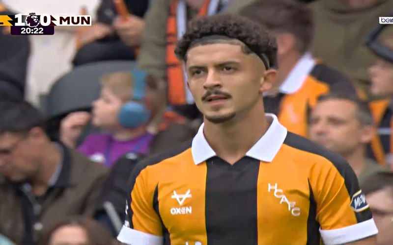 بشير بلومي يحمل المشعل.. نجم هال سيتي يواصل إثبات ذاته بعد اعتزال محرز